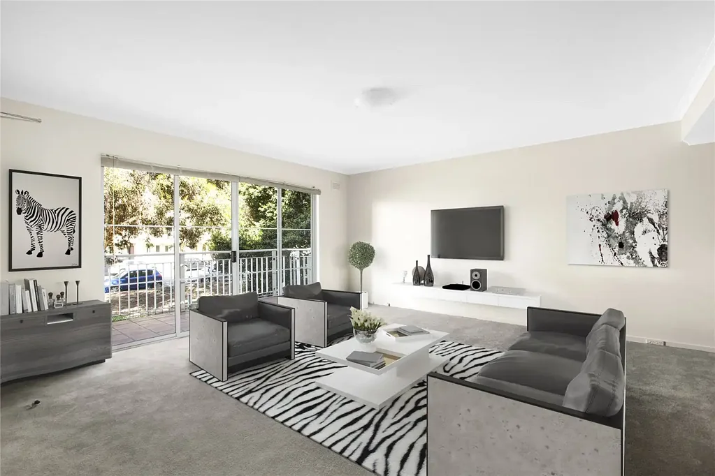 Fantastic ground floor location!