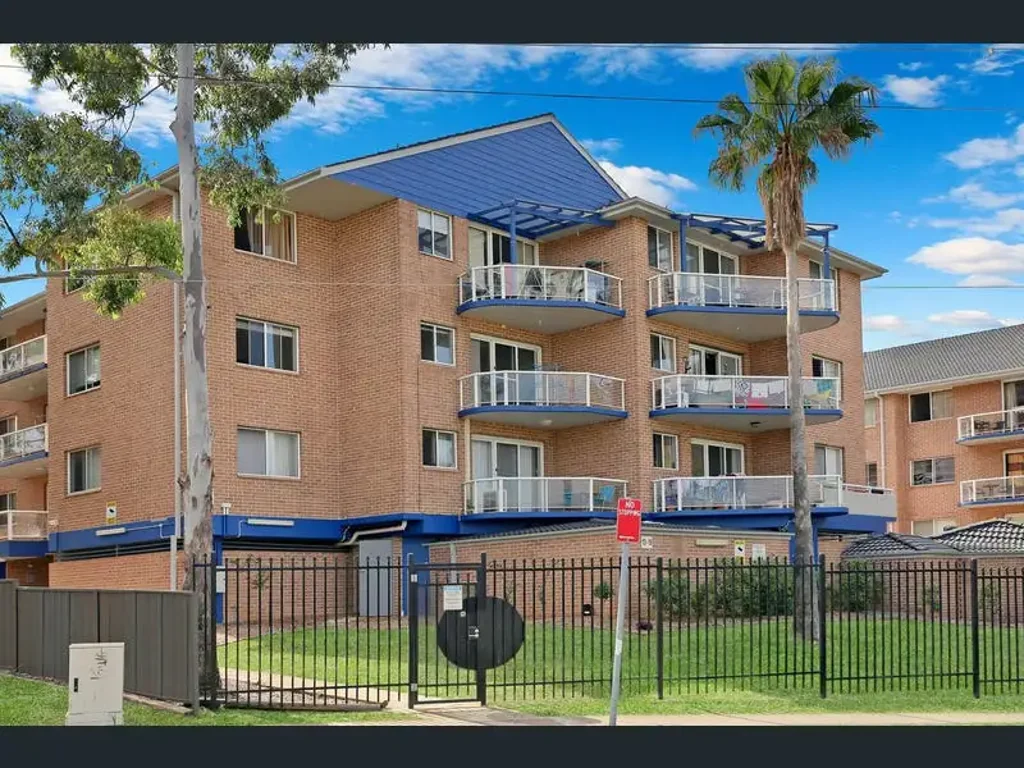 Blacktown 2غرفة نوم LOW STRATA | PRIME BLACKTOWN LOCATION | WALK TO STATION & WESTPOINT