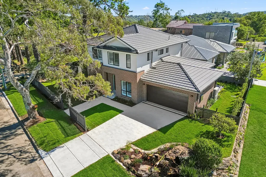 Mount Colah 5Habitaciones Brand New Architectural Luxury with North to Rear Living
