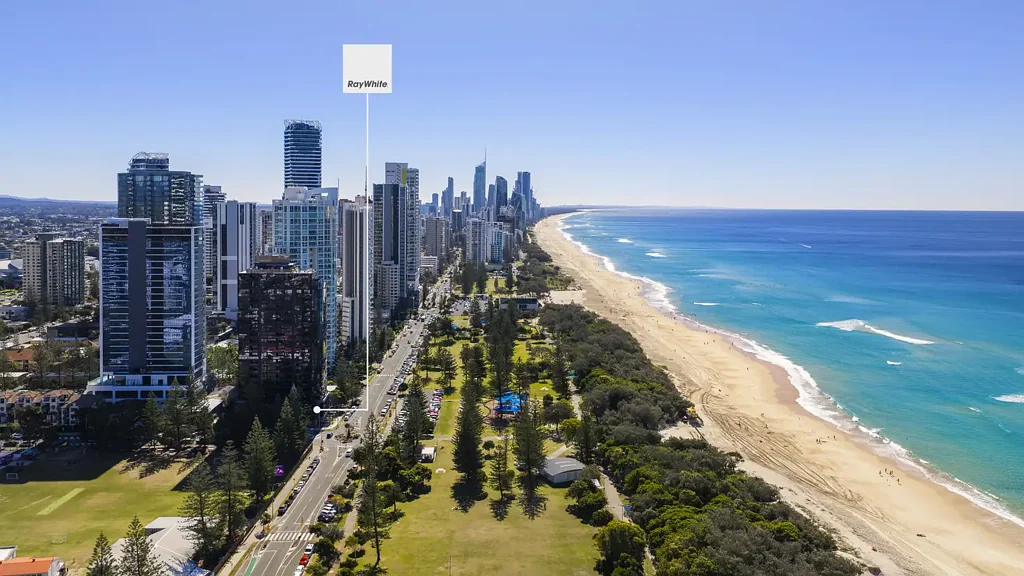 Broadbeach 3房  Villa Living. Apartment Convenience. One of Elysian's Best Kept Secrets.
