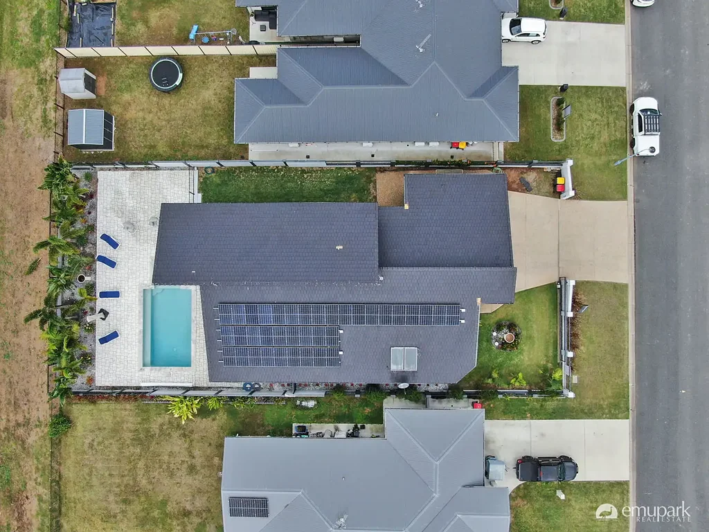 Zilzie 4 Bedroom Sophisticated Coastal Living Space, Style & Security in Zilzie Bay Estate!