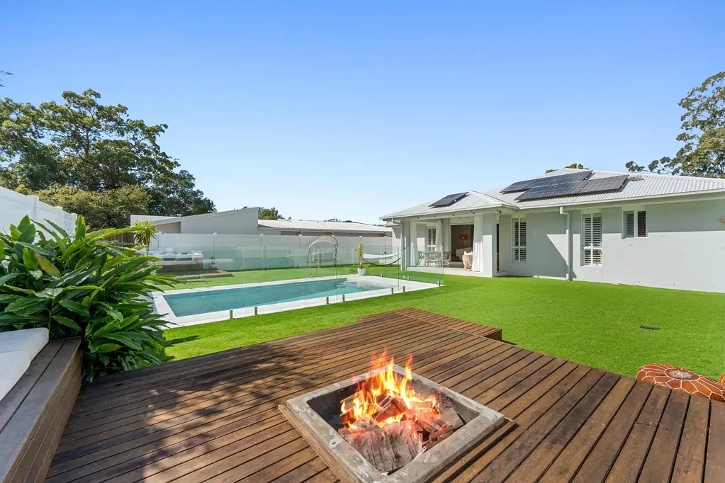 Woombye 4غرفة نوم Where Coastal Luxury Meets Hinterland Tranquillity