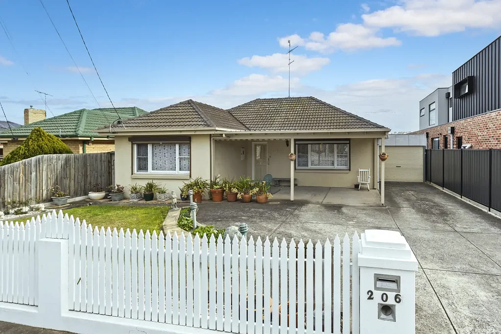 206 Parer Road, Airport West, VIC 3042