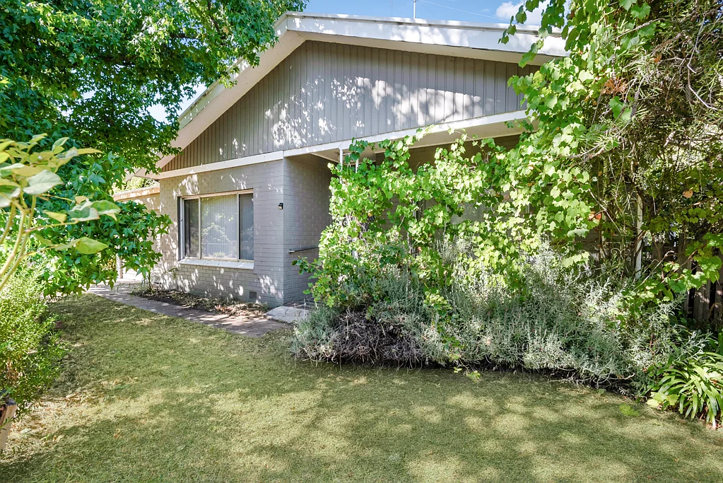 23 Playne Street, Heathcote, VIC 3523