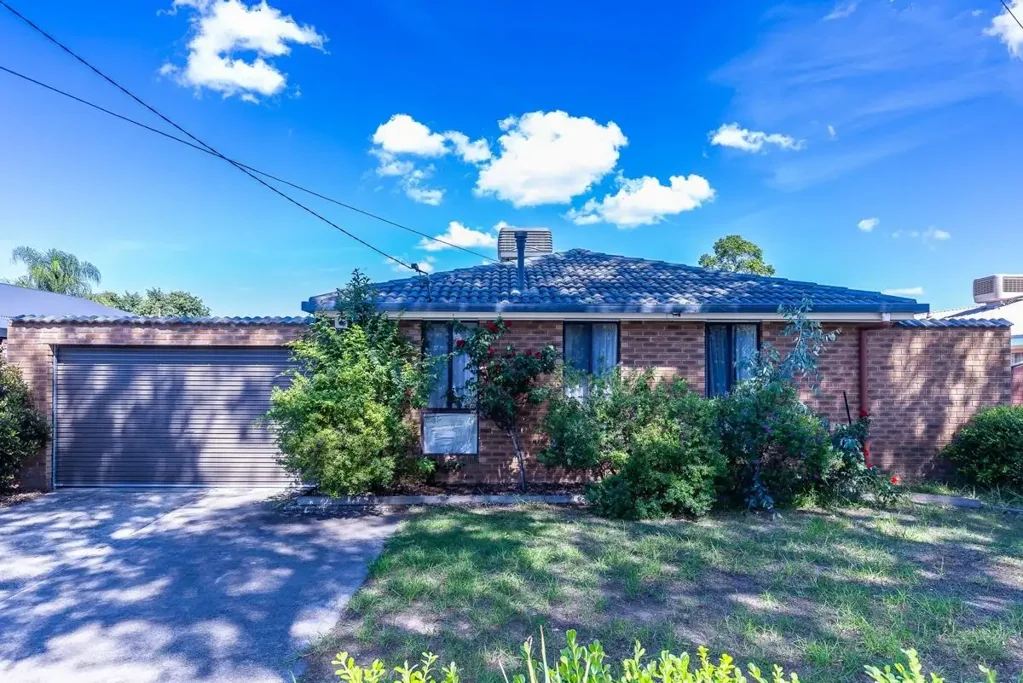 419 Kaitlers Rd, Lavington, NSW 2641