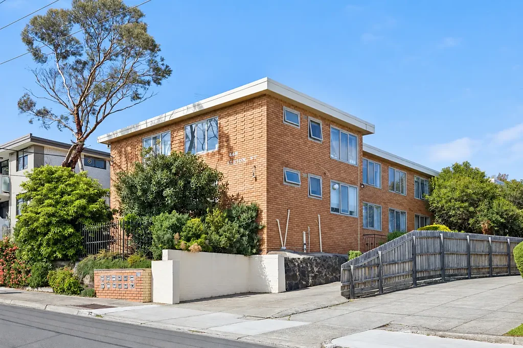 Brunswick West 1ਬੈੱਡਰੂਮ Classic Charm Meets Convenience