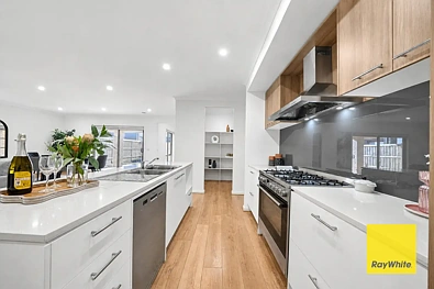 14 Adenmore Circuit, Deanside, VIC 3336, 4 રૂમ, 2 બાથરૂમ, House