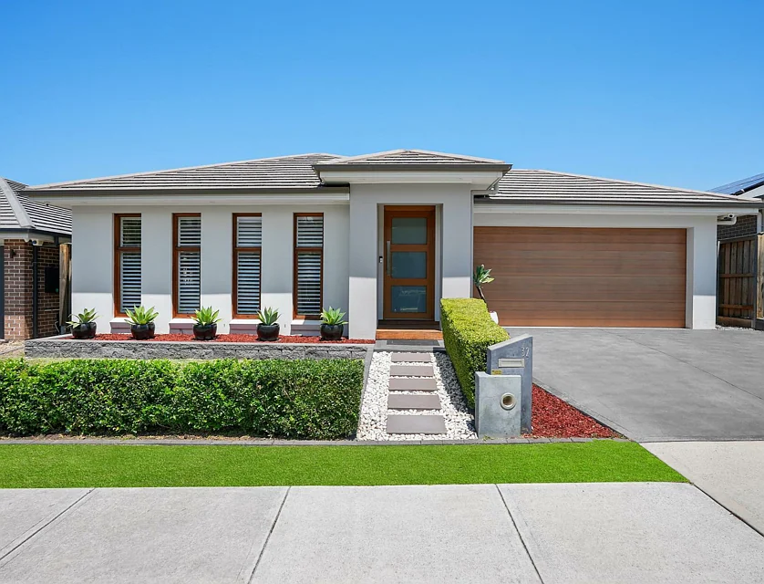 32 Dowie Drive, Claymore, NSW 2559, 4房, 2浴, House