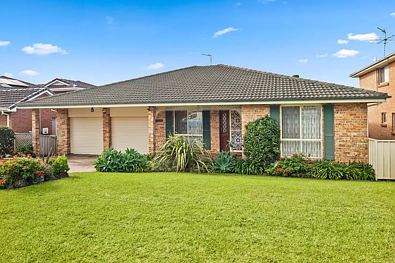 Blackbutt 3房  Stunning Lifestyle Opportunity with Panoramic Lake & Ocean Views