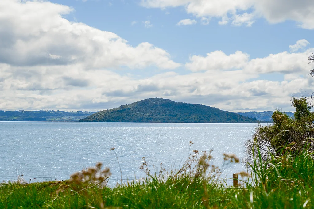Owhata Lakefront Living at Hinemoa Point
