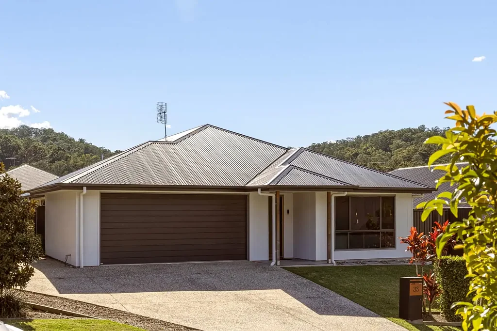 Mooloolah Valley 5房  Excellent Family Home on Flat Block, Side Access the Perfect Blank Canvas