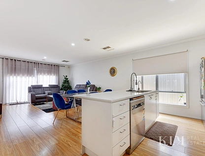 17 Featherwood Crescent, Craigieburn, North Melbourne, 4 phòng ngủ, 2 phòng tắm, House