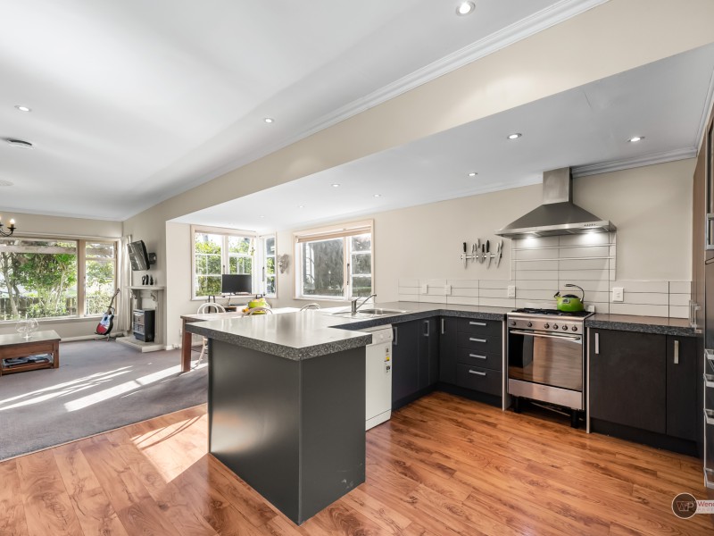 14 Raymond Terrace, Fairfield, Lower Hutt, 3 Kuwarto, 1 Banyo