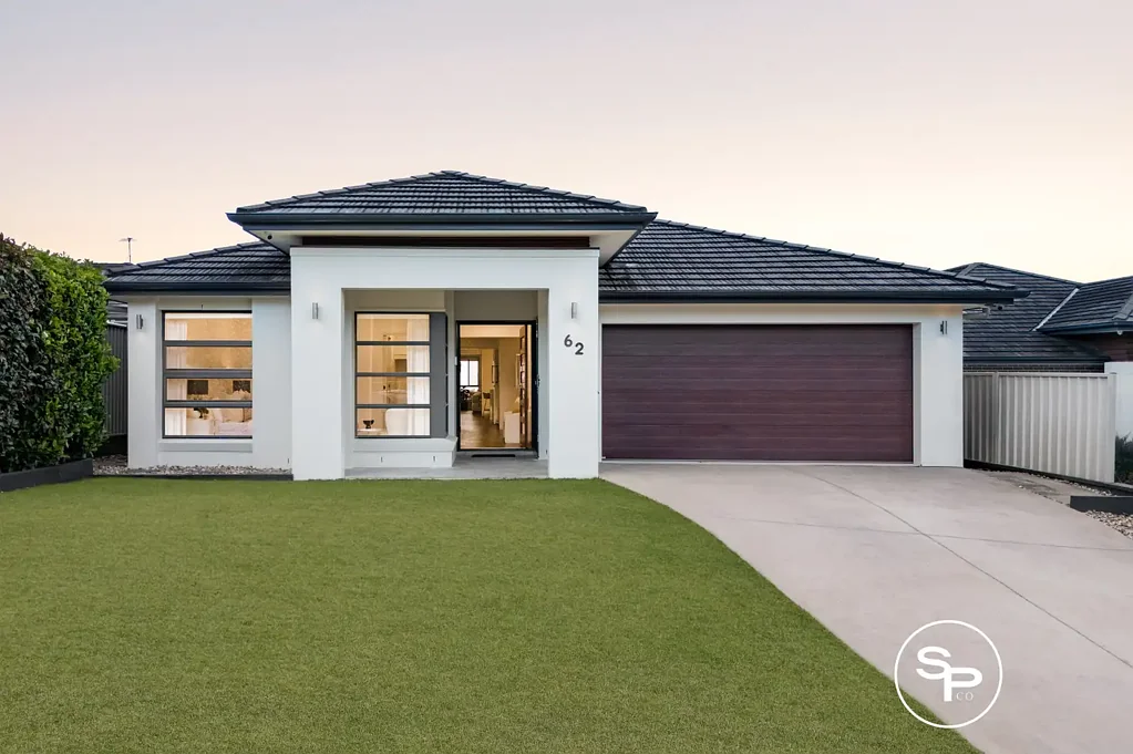 Mount Annan 4ਬੈੱਡਰੂਮ Single-Level Entertainer with Resort-Style Pool