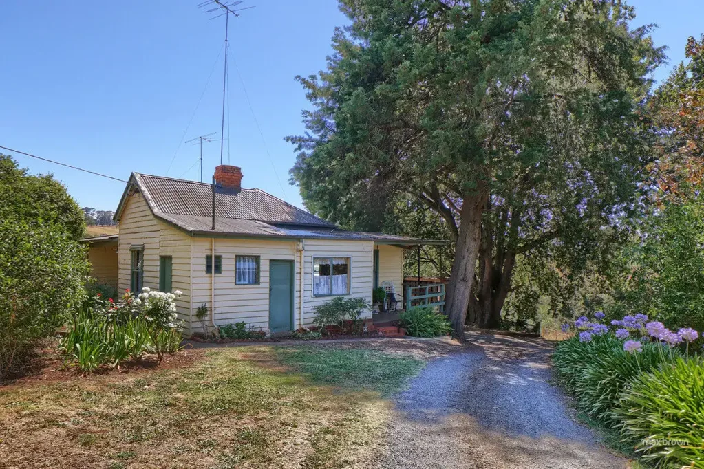 19 Wandin East Road, Wandin North, VIC 3139
