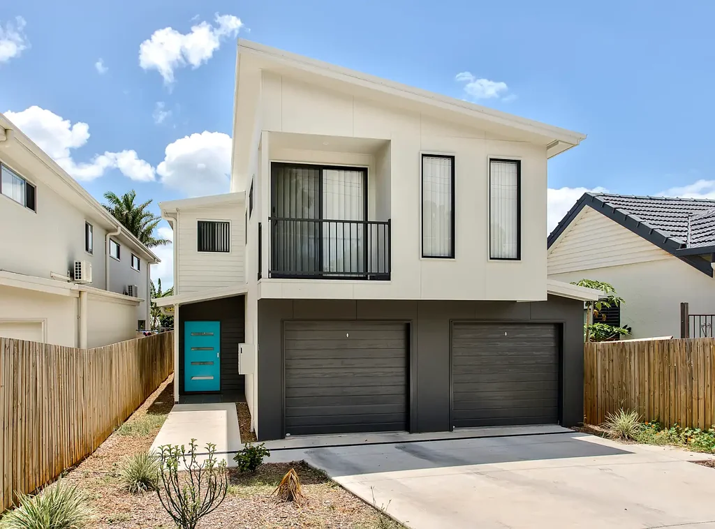 MODERN, FULLY FURNISHED, STUDIO APARTMENT