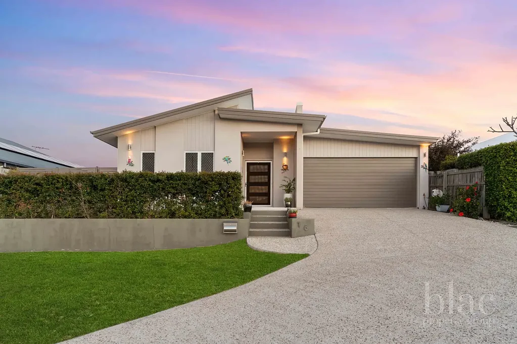 Warner 4 Bedroom CEILINGS THAT SOAR, STONE THAT SHINES, STYLE THAT STAYS