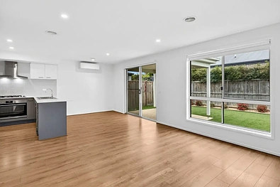 客厅 - 61 OASIS DR, MOUNT DUNEED VIC 3217