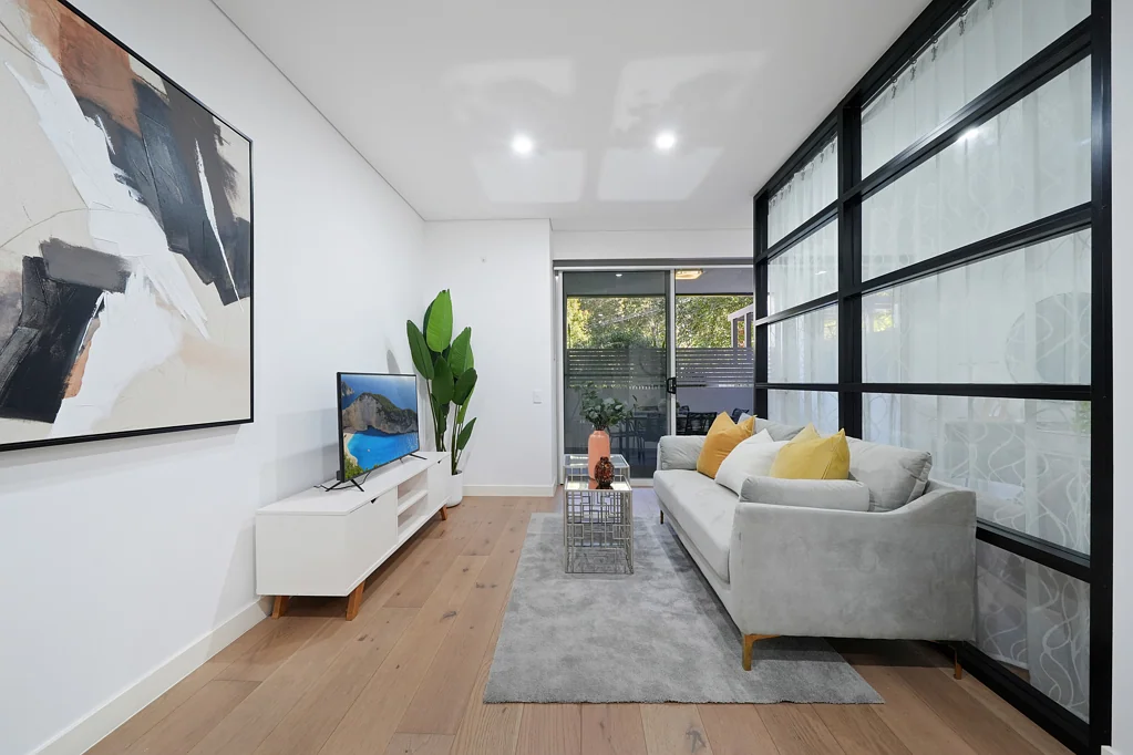 Located opposite Forest Park