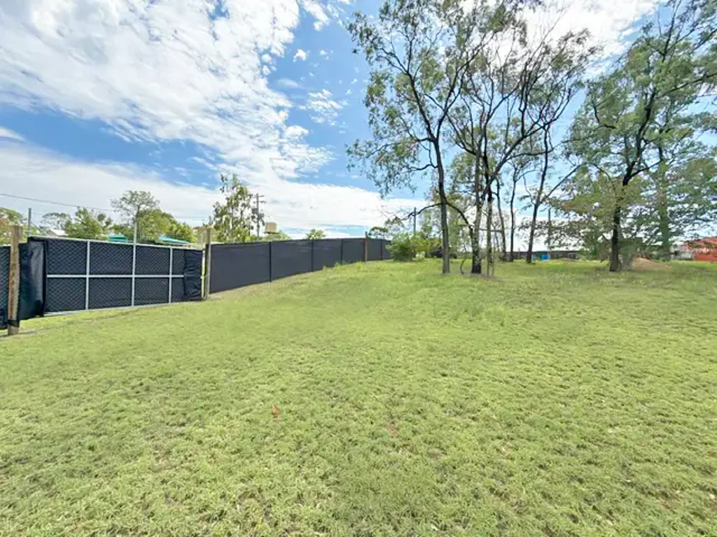 30 Bramston Street, Banana, QLD 4702