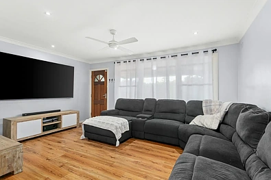 17 Kundle Street, Dapto, NSW 2530, 4 slaapkamers, 1 badkamers, House