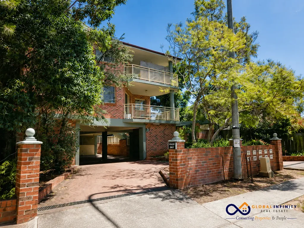 2-Bedroom Apartment with Huge Private Courtyard in Prime Wentworthville Location