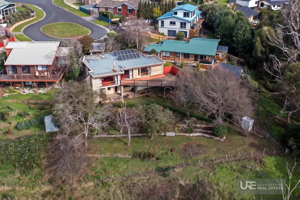 West Ulverstone 3Zimmer Massive Potential with Amazing Views