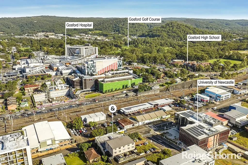 Gosford 2房  Modern Convenience in the Heart of Gosford