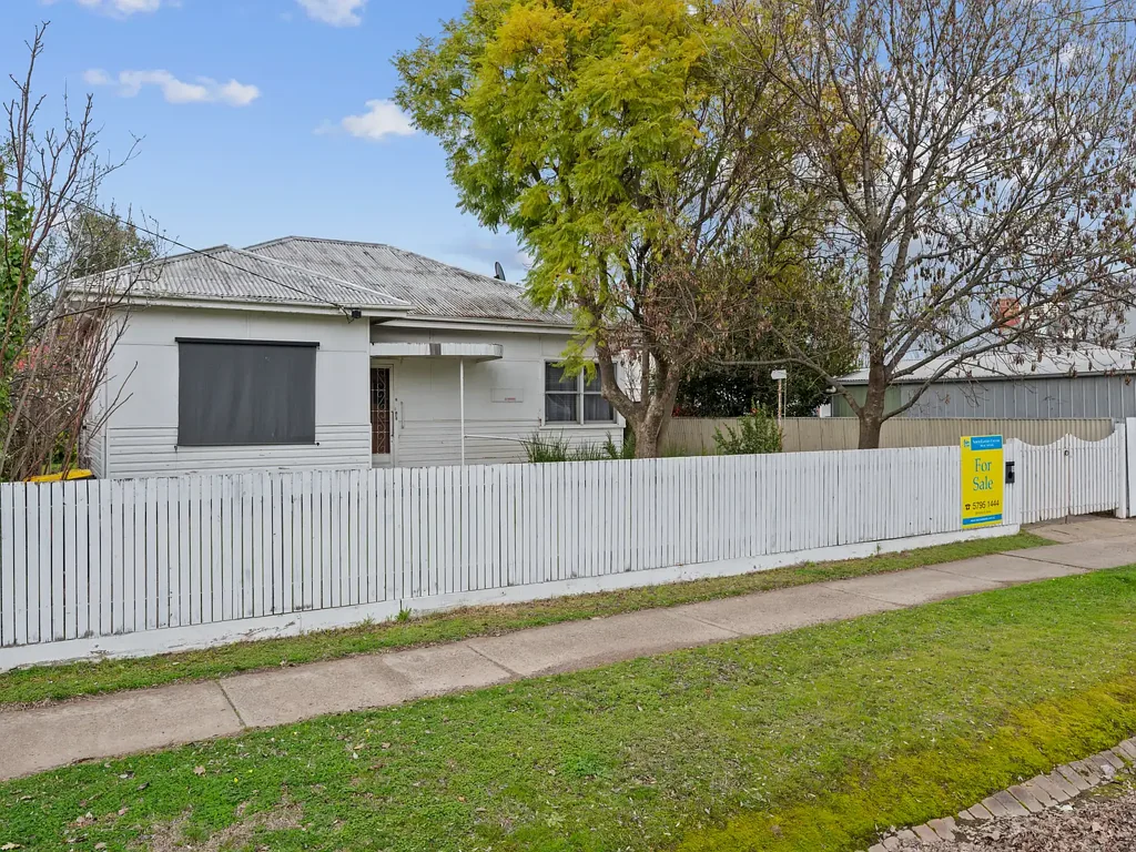 Euroa 3 Bedroom Versatile Home Close to Shopping and Transport