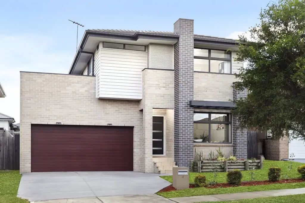 NORTH EAST FACING Four Bedroom Family Home Close to all amenities!