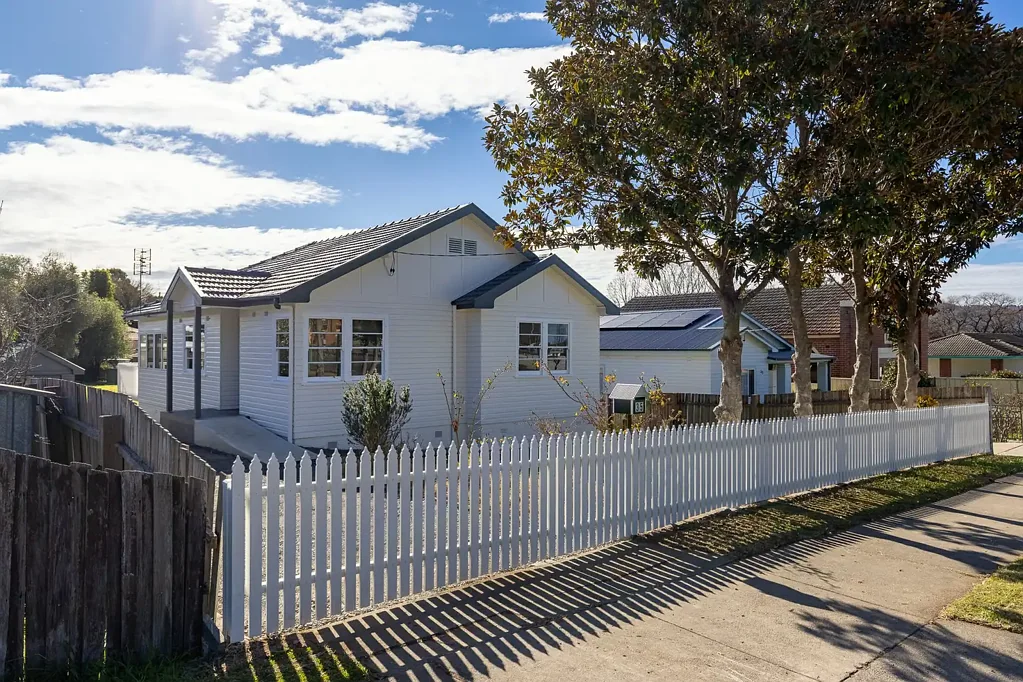 35 Upper Street, Bega, NSW 2550, 3 Bedrooms, 1 Bathrooms, House