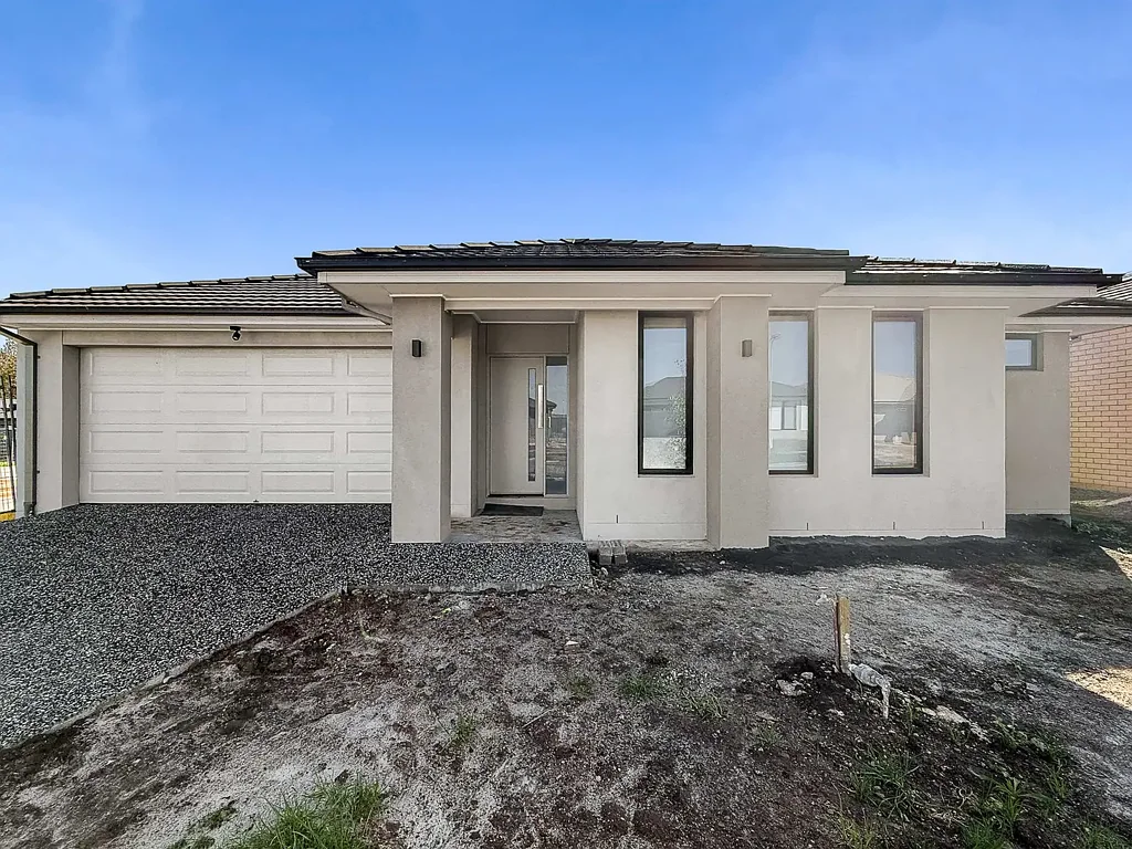 MODERN ENERGY-EFFICIENT LIVING