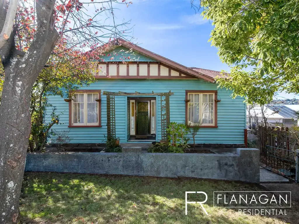 West Launceston 3Kwarto Quiet, Convenient & Updated Character Living!