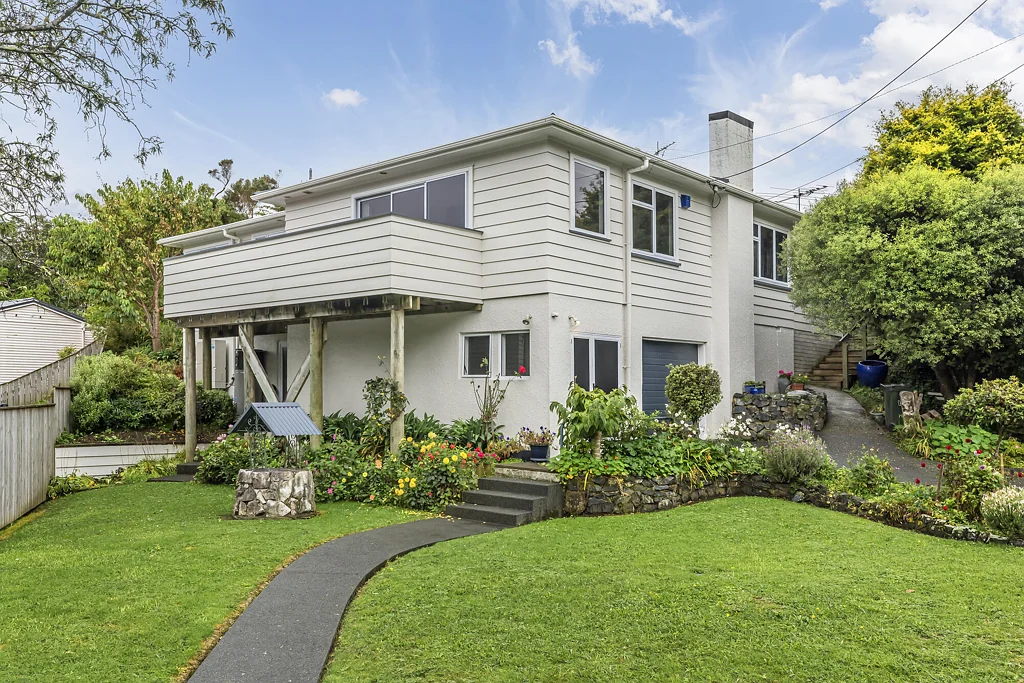 13 Kowhai Street, Tawa, Wellington