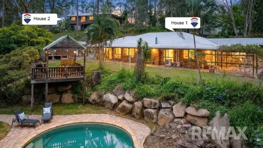 Eatons Hill 9غرفة نوم Two Homes, Two Street Frontages, One Extraordinary Opportunity.