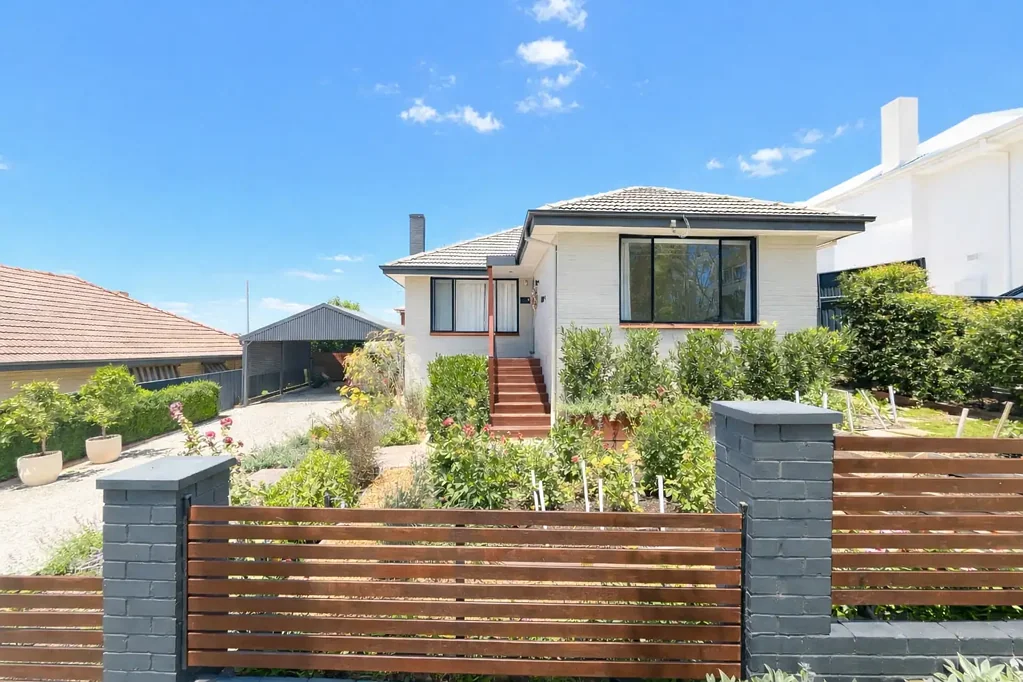 3 Holly Street, Golden Square, VIC 3555