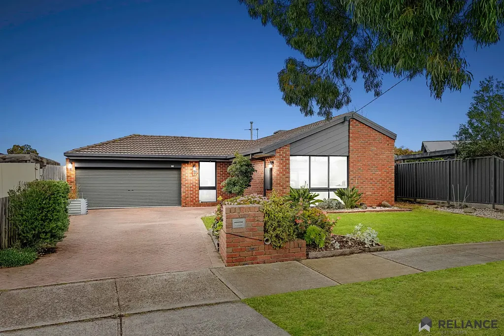 Craigieburn 4房 翻新、宽敞，适合全家人入住 Renovated, Spacious & Ready for the Whole Family