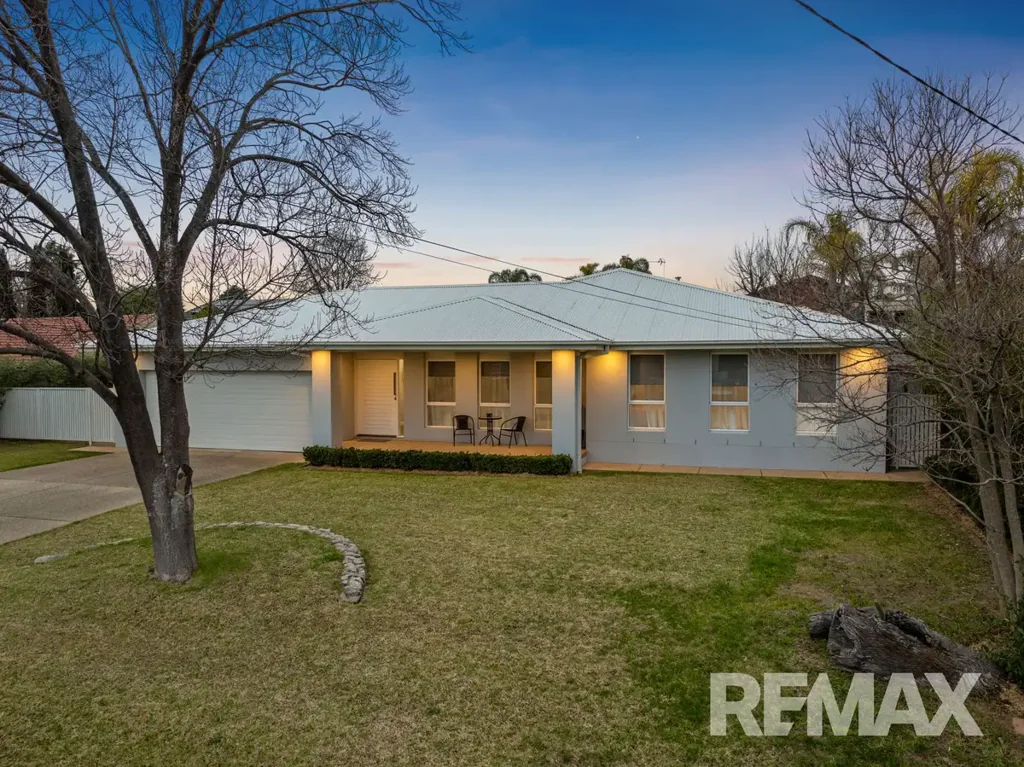 72 Balmoral Crescent, Lake Albert, NSW 2650