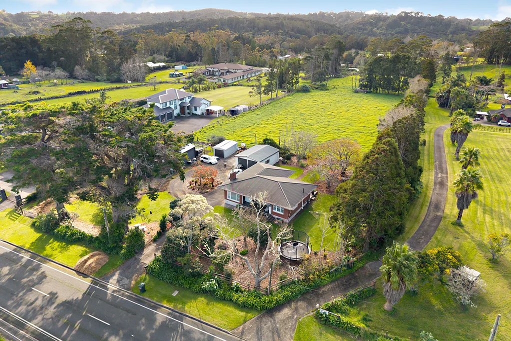 472 Paremoremo Road, Paremoremo, North Shore City, Auckland