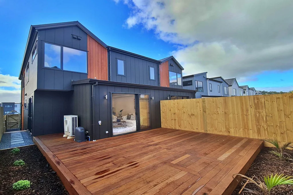 Flat Bush 8Kwarto Double the Opportunity – Live Side-by-Side or ...