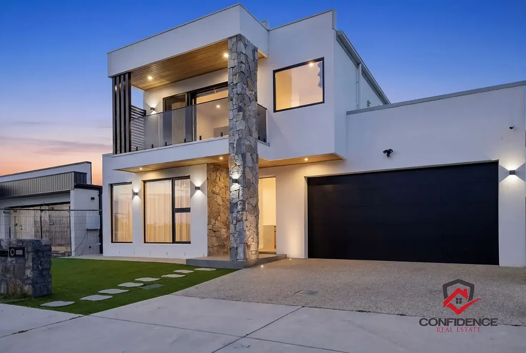 Whitlam 4બેડરૂમ Modern Family Home with Mountain Views in Prime Location