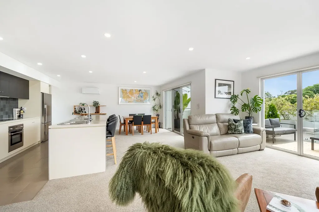 Sandy Bay 2 Bedroom Spacious Apartment in Prestigious Nutgrove Beach Enclave