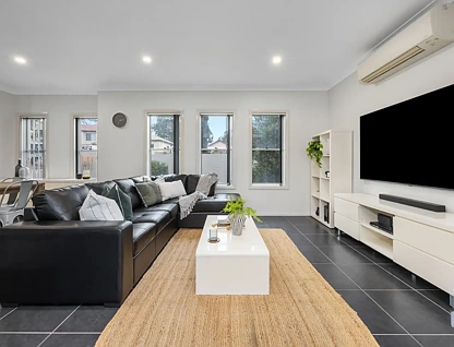 2/23 Lilian Street, Glendale, NSW 2285, 3房, 2浴, Townhouse