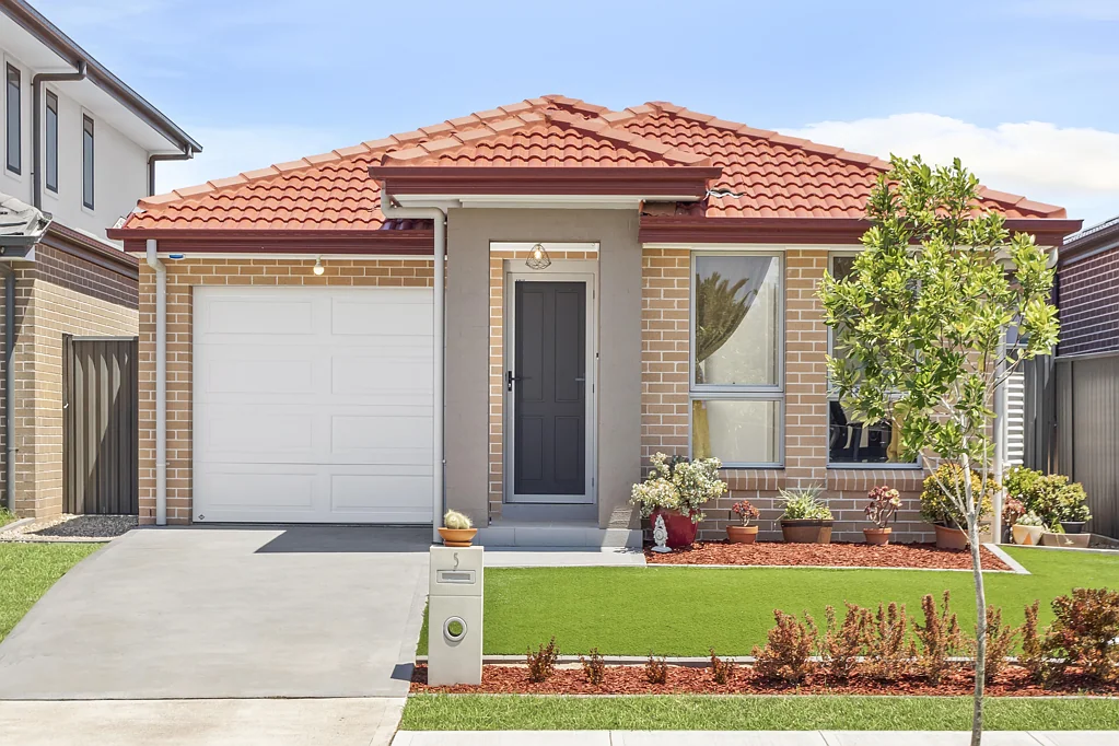 5 Durga Crescent (Grantham Farm), Riverstone, NSW 2765