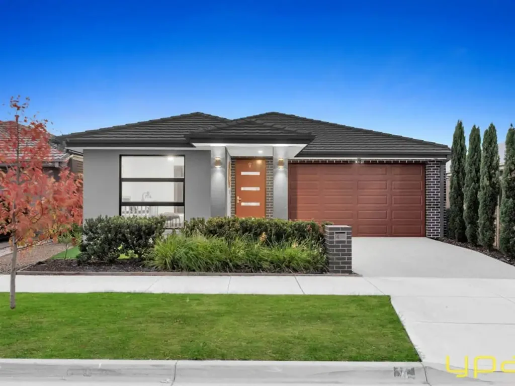 Cranbourne West 3침실 Prime Location – Modern and Low Maintenance Home