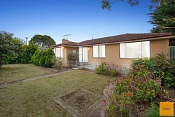 8 Brooklyn Road, Melton South