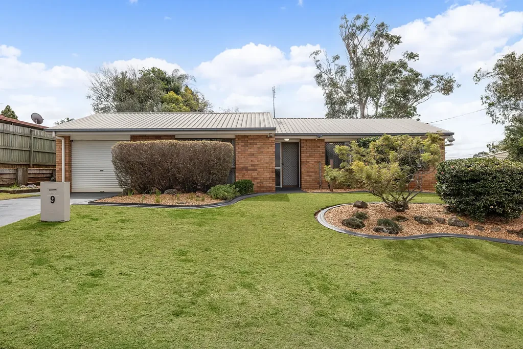 Kearneys Spring 3房 维护完美的住宅，地理位置优越，带独立供电棚屋！ Immaculately Kept Home in Prime Location with Powered Shed!