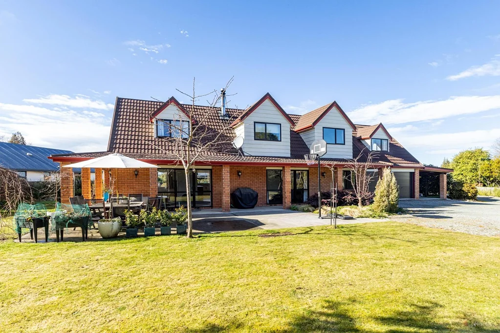 Geraldine 4房  Exceptional Family Home