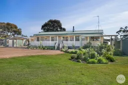 1566 Cape Clear-Rokewood Road, Cape Clear