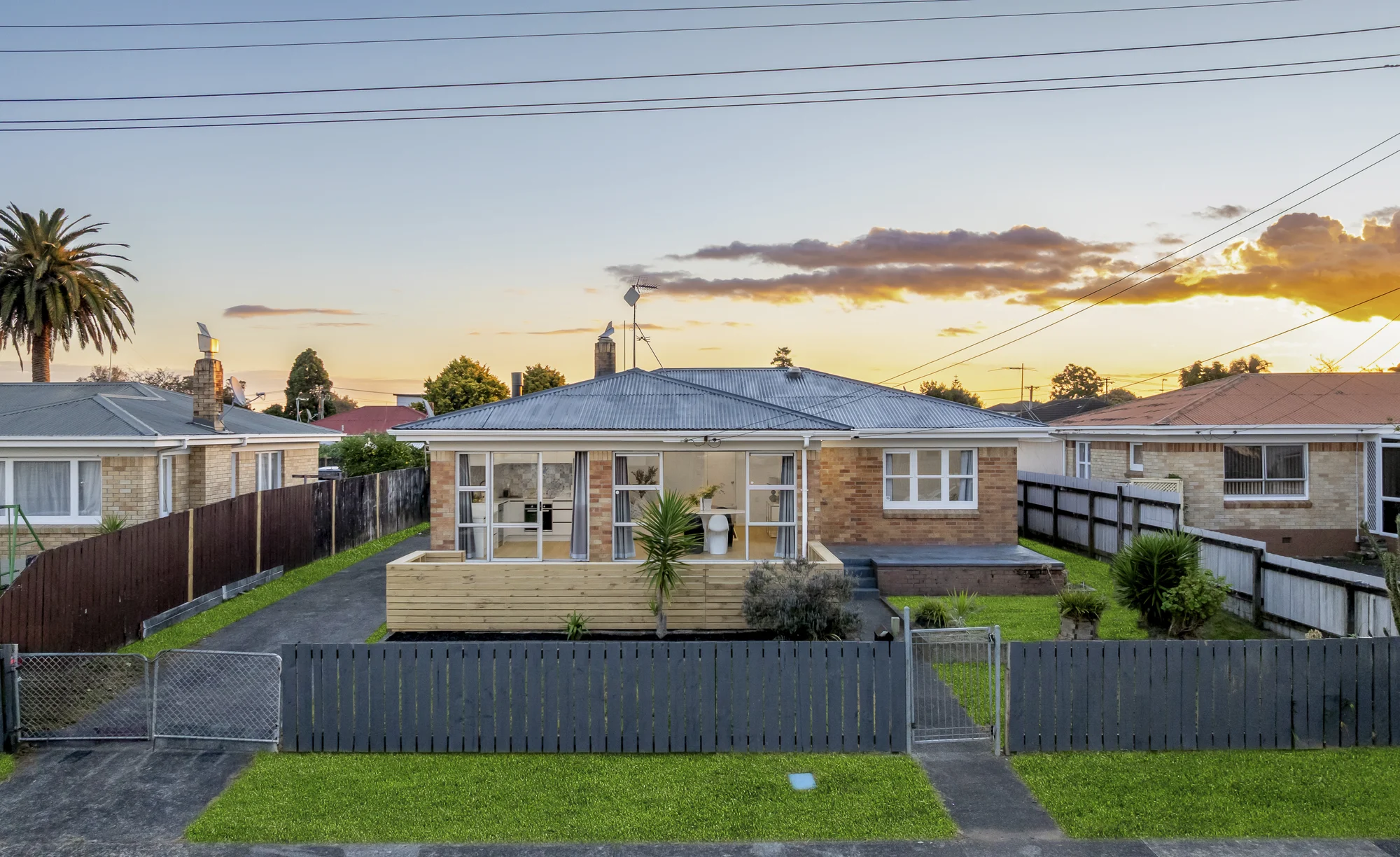 Papakura 4chambre Space, Style & Sun - Renovated Brick Home